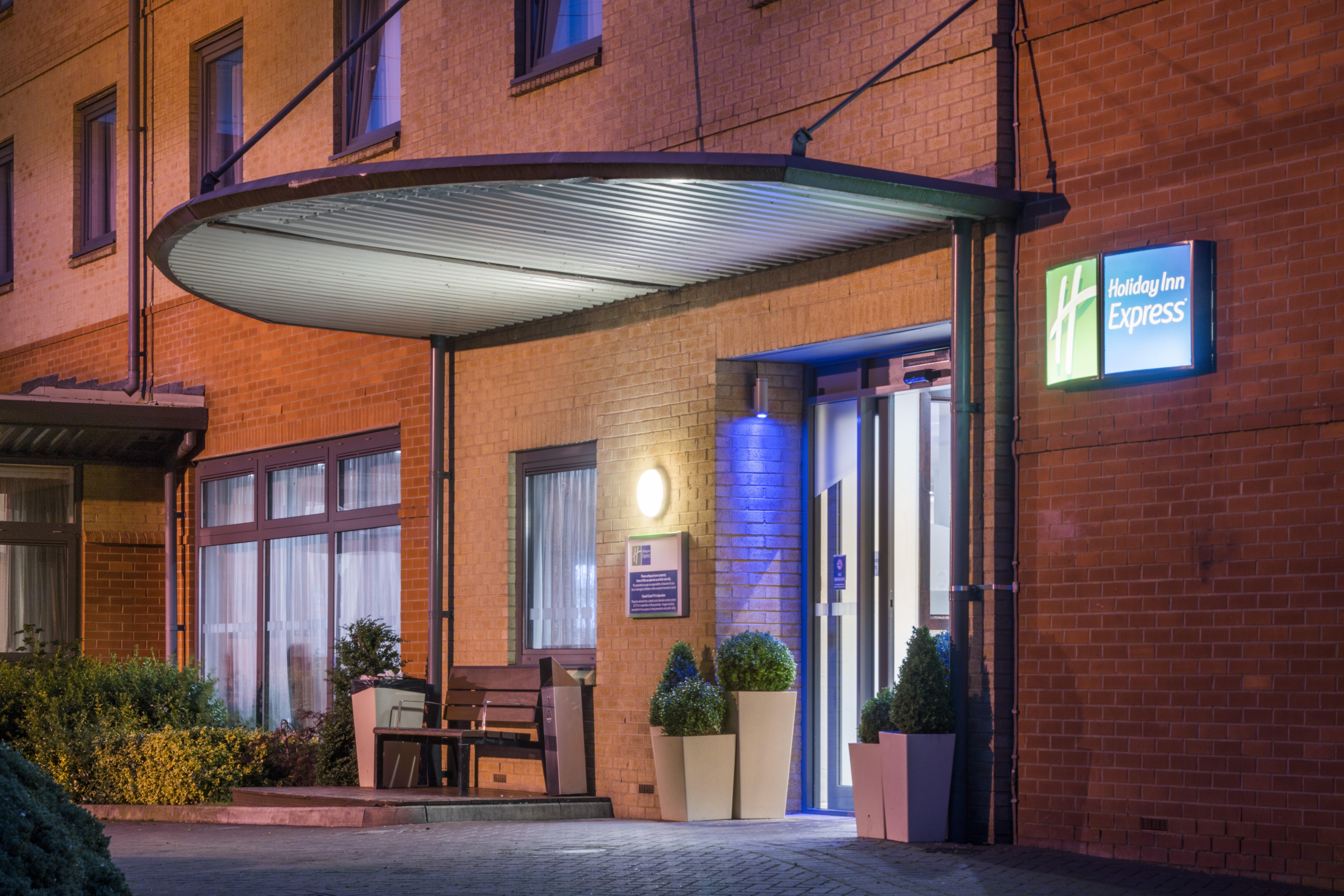 Holiday Inn Express Leicester City By Ihg Exterior photo