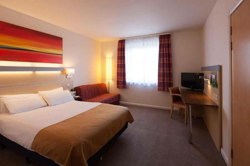 Holiday Inn Express Leicester City By Ihg Exterior photo